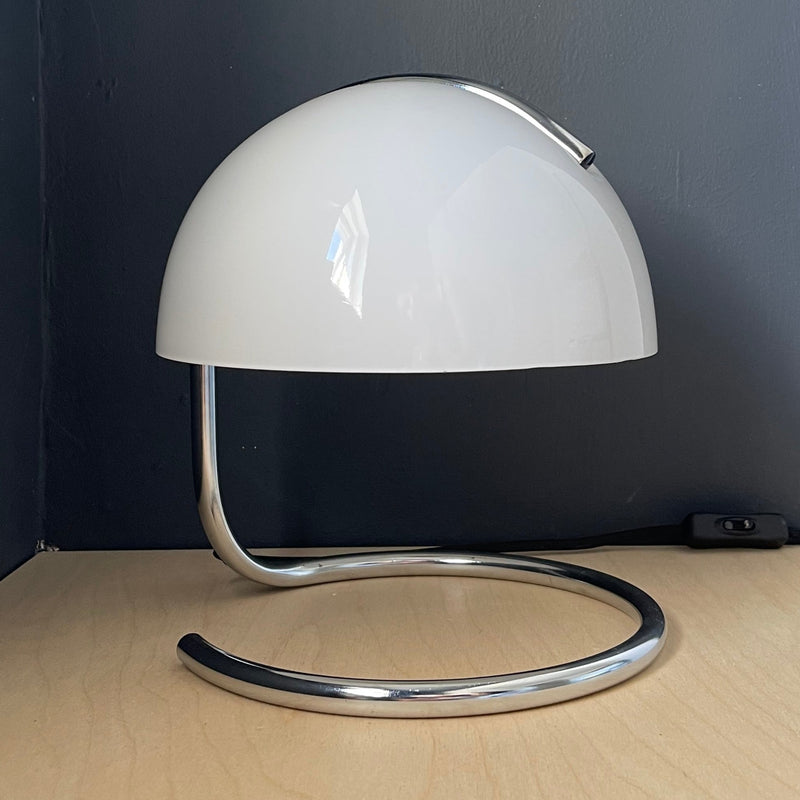esme white table lamp 