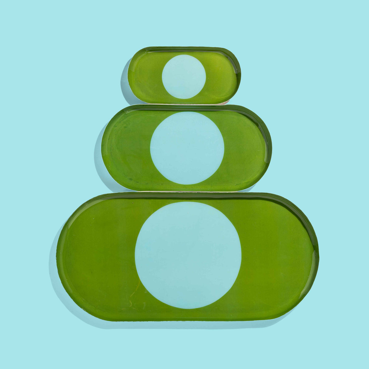 Zen capsule enamel tray in green with a bold blue circle design by Geese